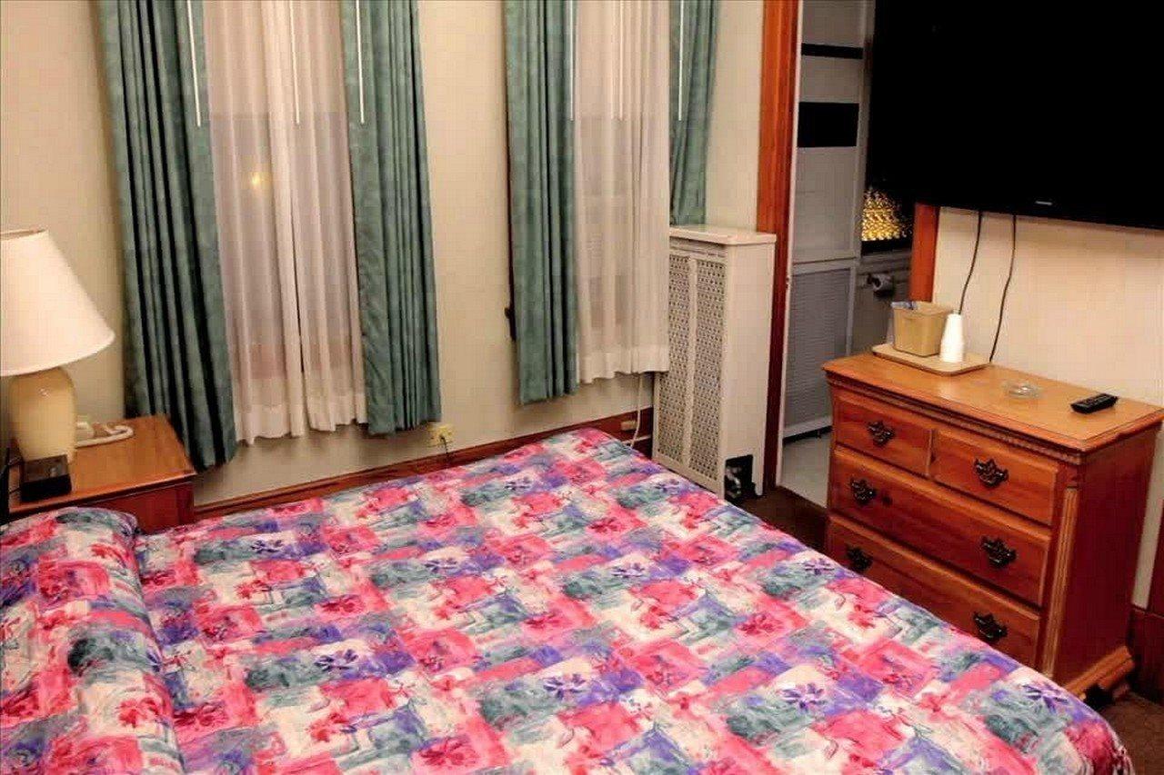 Inn At Lincoln Park Чикаго Экстерьер фото